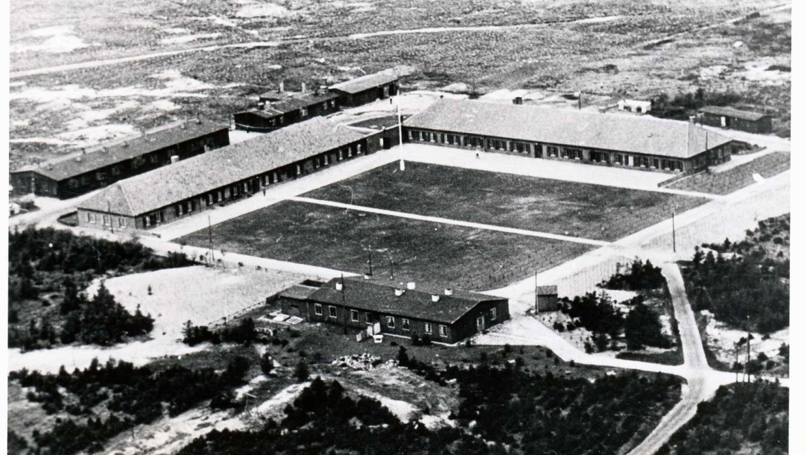 1945 grundades Danmarks största flyktingläger i Oksbøl (© Blåvandshuk Local History Archive)