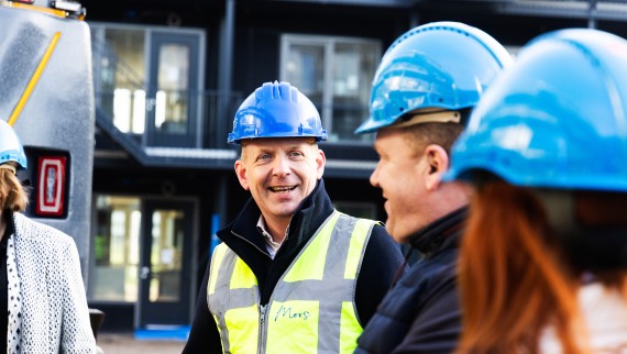 Miljöingenjören och entreprenören Michel Baars tillämpar modulärt byggande och den cirkulära ekonomin inom byggbranschen (© Fotostudio Gerard-Jan Vlekke/Fotovak BV)
