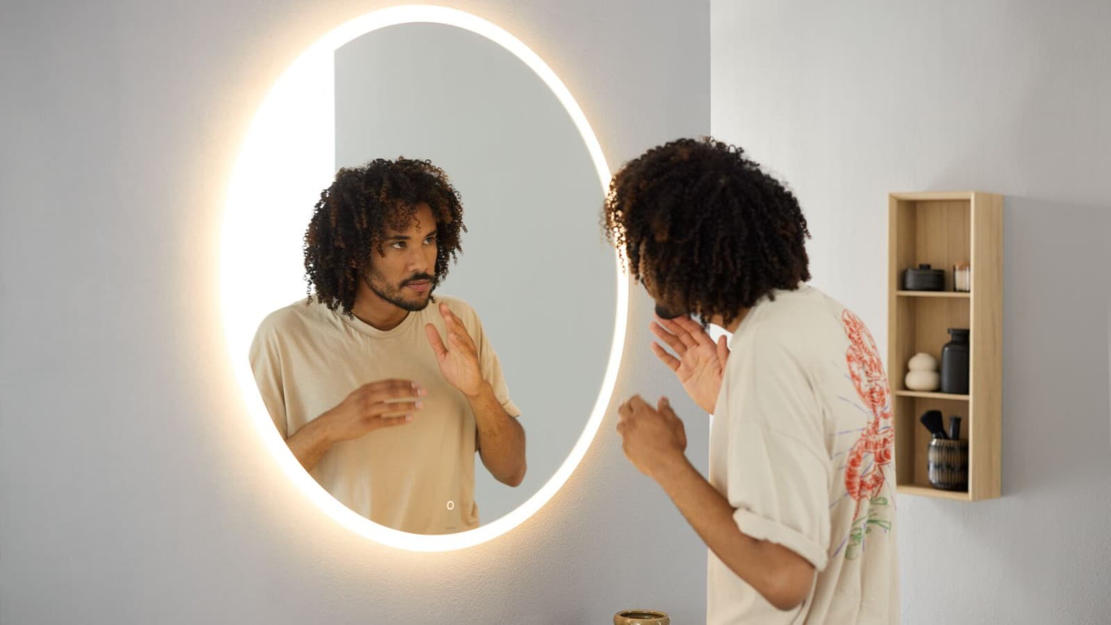 Option Round spegel 90 cm (© Geberit) Option Round spegel 90 cm (© Geberit)