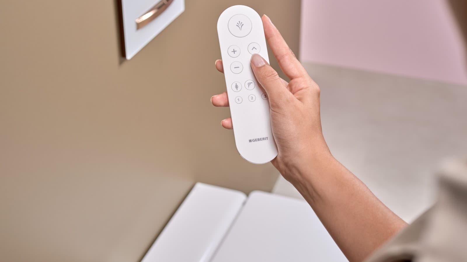 Geberit AquaClean Mera med fjärrkontroll Geberit AquaClean Mera med fjärrkontroll