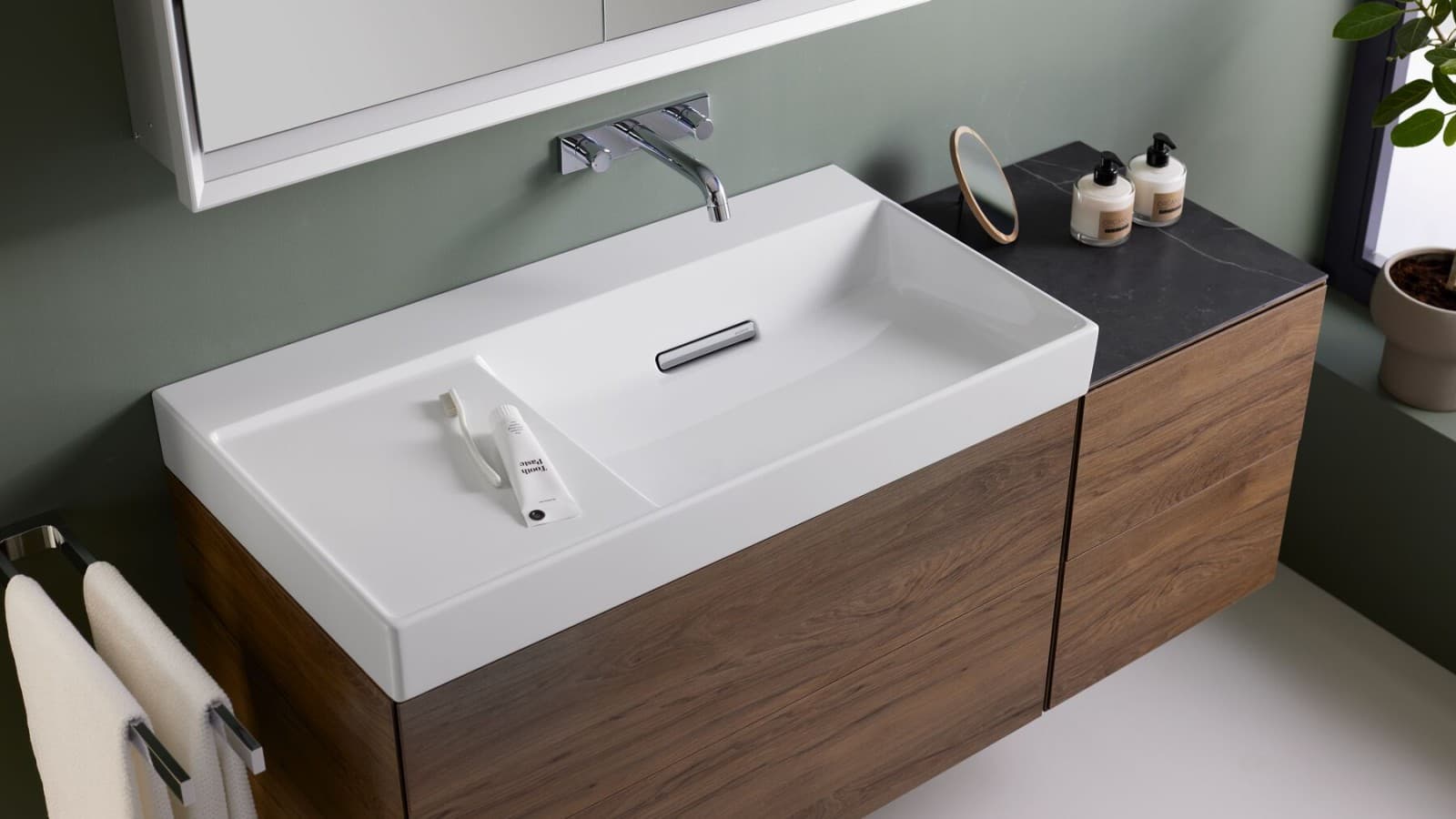 Högkvalitativ svart hylla av marmor Högkvalitativ svart hylla av marmor